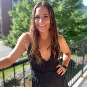 Meet your Posher, Abby